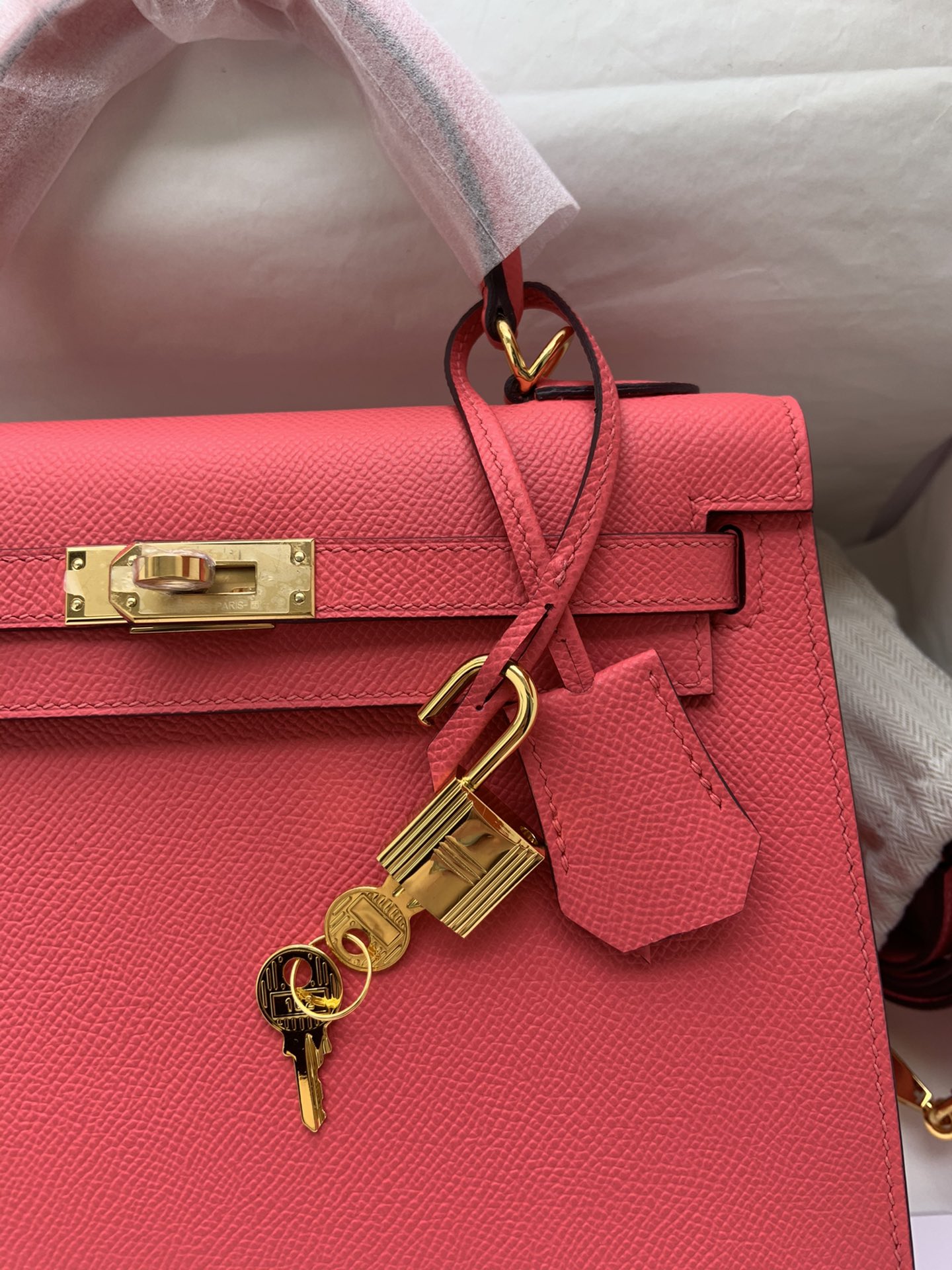 Hermes Kelly 28cm Handbag Shoulder Bag in Rose Azelee Epsom Leather